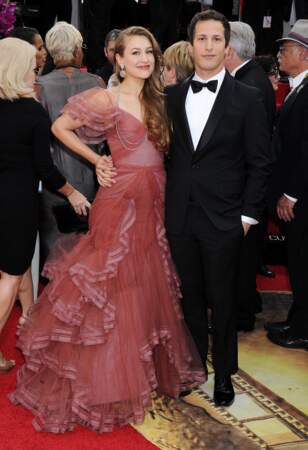 La petite amie d'Andy Samberg a visiblement confondu Golden Globes et bal de fin d'année...