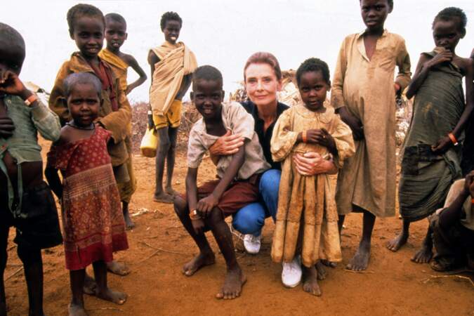 Audrey fit une cinquantaine de voyages pour l'Unicef en Afrique et en Amérique du Sud