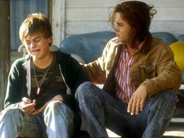 Toujours en 1993, Leonardo DiCaprio crève l'écran dans Gilbert Grape aux côtés de Johnny Depp
