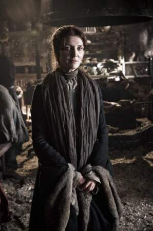 Catelyn Stark (Michelle Fairley) : Et sûrement pas pour la belle-mère ! (Saison 3, épisode 9)