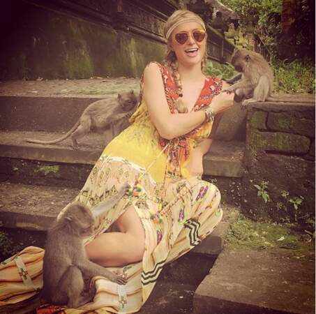 Et on termine avec Paris Hilton en compagnie de singes