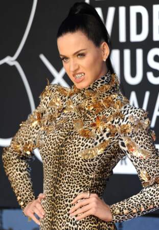 Attention Katy Perry sort les crocs !