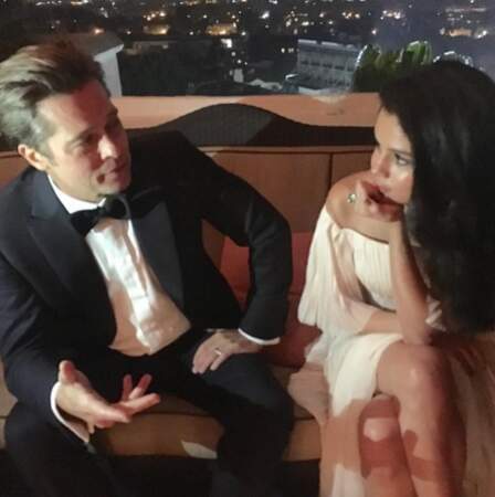 Pendant ce temps-là, Selena Gomez a rencontré Brad Pitt. JALOUSIE INTERSIDÉRALE. 