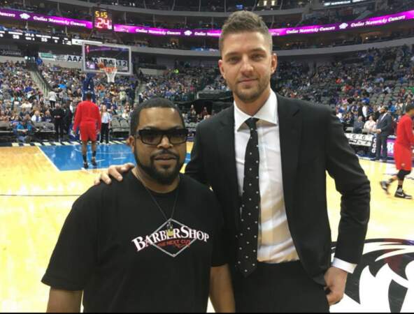 En NBA, le rappeur Ice Cube est venu soutenir les Dallas Mavericks