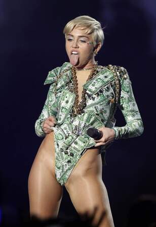 Miley Cyrus, 2015