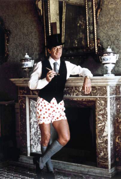 1980 : dans Le Guignolo, il va se retrouver entrainé dans une aventure rocambolesque. réalisé par Georges Lautner