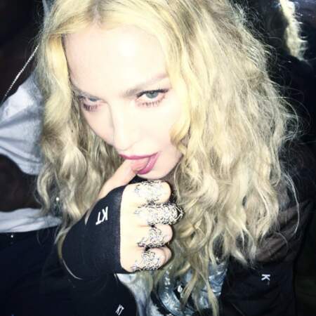 Madonna n'a jamais arrêté de sucer son pouce