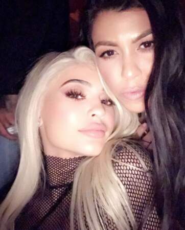 Du côté de la famille Kardashian, les 21 ans de Kendall Jenner ont été fêté en grande pompe avec ses soeurs. 