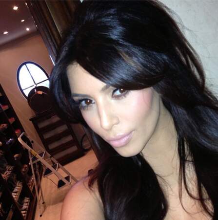 Kim Kardashian trompe Kanye West avec une échelle ! Oui Oui