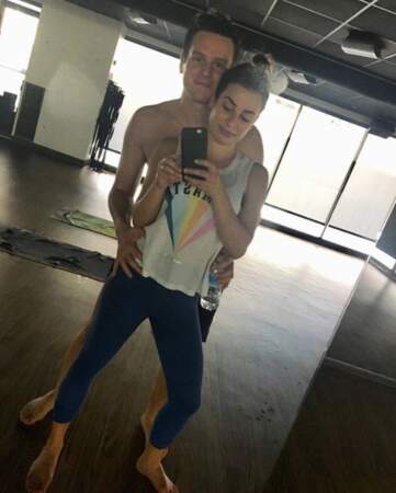 Pendant ce temps-là, Lea Michele faisait du yoga avec Jonathan Groff (star de Mindhunter, oui oui). 