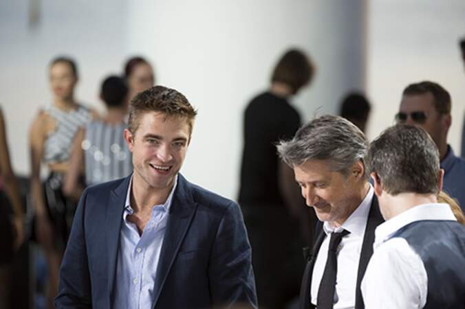 Robert Pattinson et Antoine De Caunes en pleine discussion à Cannes 