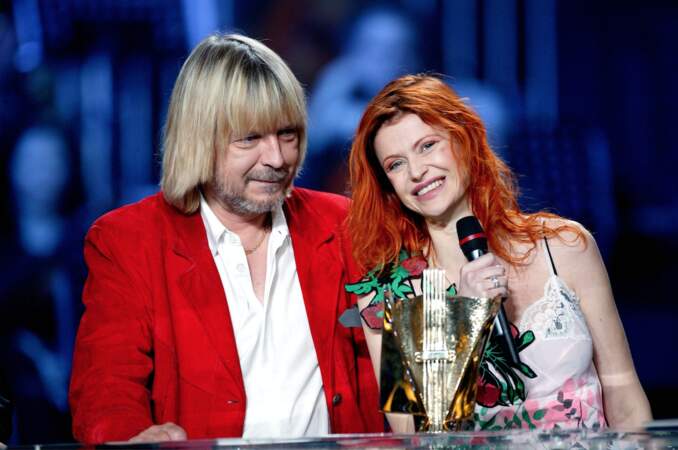Avec Axelle Red, il remporte en 2003 la Victoire de la musique de la chanson de l'année