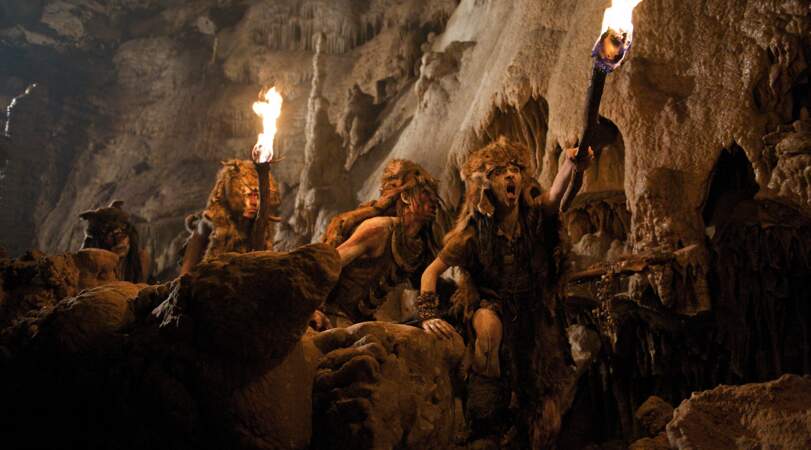 AO et les siens dans les cavernes (AO, le dernier Néandertal, 2010)