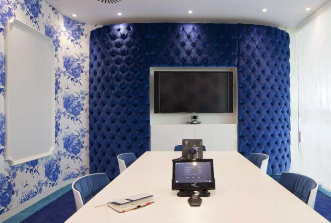 Les salles de conférence, dans les bureaux de Google à Londres, sont super trendy