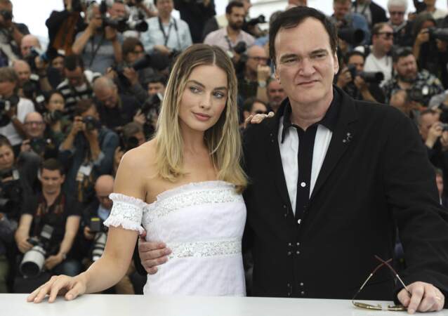 Le réalisateur Quentin Tarantino accompagné de la jeune actrice Margot Robbie