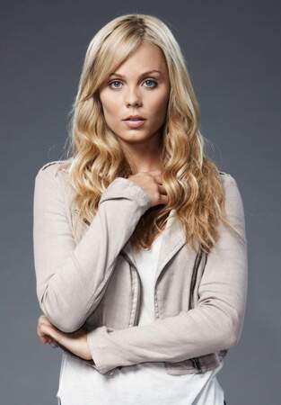 Elena dans Bitten (Laura Vandervoort) est la première femme loup-garou à tenir le rôle principal d'une série !