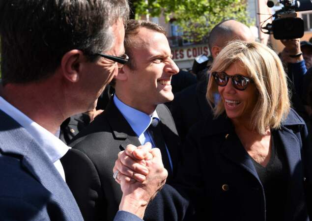 Avant son meeting à Pau, le 12 avril, Emmanuel Macron s'est rendu à Bagnères-de-Bigorre avec son épouse Brigitte