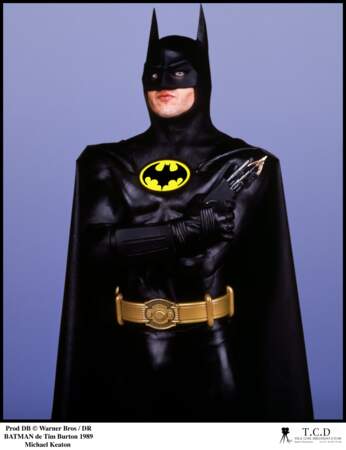 Plus sobre, le costume version Tim Burton de 1989, avec Michael Keaton. Cette fois, il a une armure...
