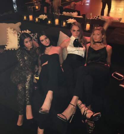 Kourtney Kardashian, Kendall Jenner, Cara Delevingne et Gigi Hadid ont fait la fiesta.