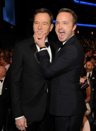 Aaron Paul et Bryan Cranston lors des 65e Primetime Emmy Awards à Los Angeles, le 22 septembre 2013