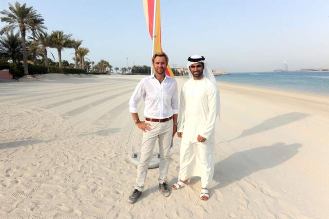 Alexandre Delperier attend les candidats d'Amazing Race à Dubaï