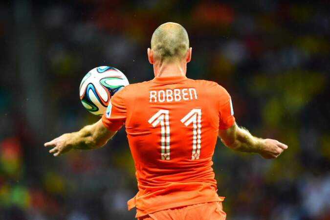 Le fabuleux don d'Arjen Robben ? Attraper un ballon sans les mains ! 