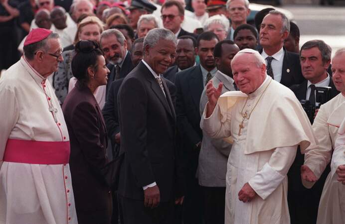 Nelson Mandela et le Pape Jean-Paul II 