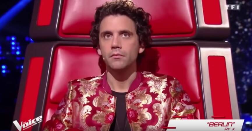 Pour The Voice 2019, Mika s'est laissé pousser les cheveux, lui conférant un look rock