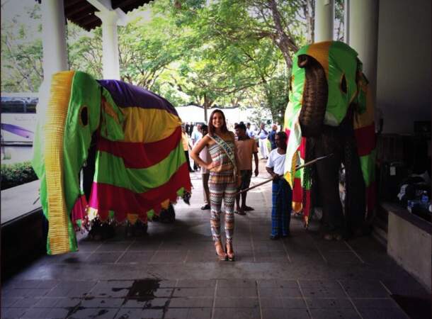 Marine Lorphelin s'est fait de nouveaux amis au Sri Lanka : des éléphants