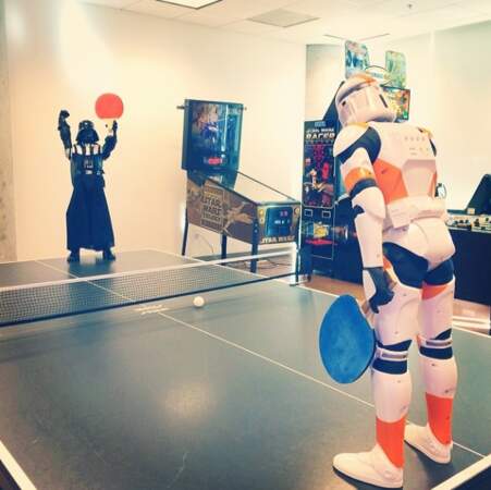 Règle n°1 : toujours laisser Dark Vador gagner... même au ping-pong !