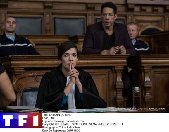 En 2016, on la retrouve en avocate dans une série pour TF1, La Main du mal