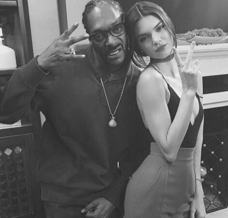 Snoop Dogg et Kendall Jenner (et son coude bizarre).