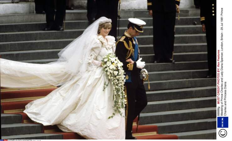 La plus belle robe de mariée du monde créée dans le plus grand secret par Elizabeth et David Emanuel
