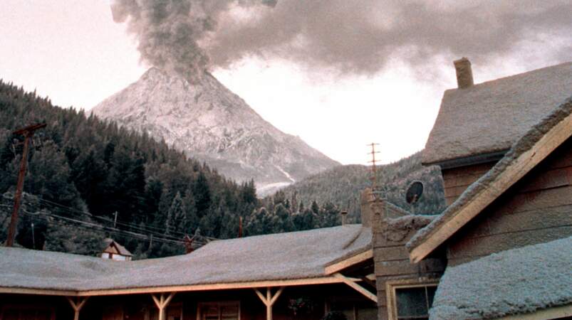 Le volcan menaçant du Pic de Dante (1997).