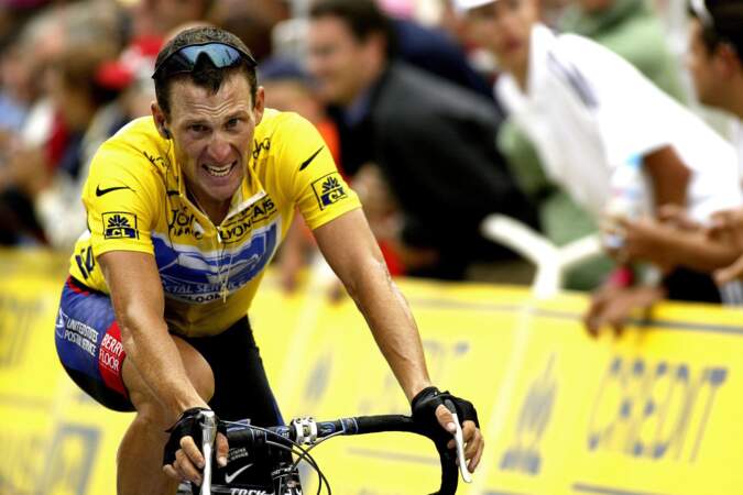 Lance Armstrong, champion déchu, pendant le Tour de France 2003