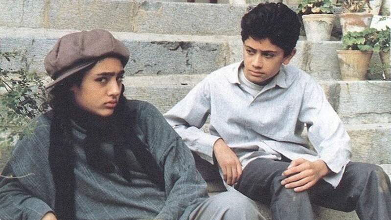 Son rôle dans le film de l'iranien Dariush Mehrjui "Le poirier" la propulse au rang de star dans son pays .