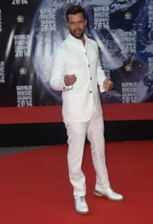 Ricky Martin tout de blanc vêtu aux World Music Awards 2014