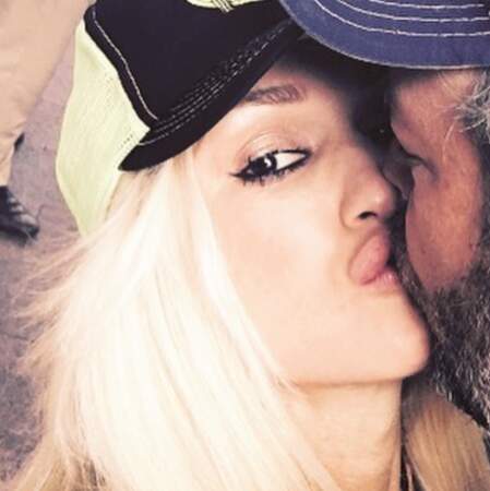 Et un gros bisou entre Gwen Stefani et Blake Shelton. Vive l'amour ! 