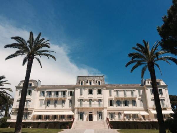 Russel Crowe est arrivé sur la Riviera. Et poste une photo de son hôtel, l'Eden Roc. Pas mal.