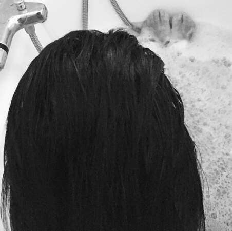 Grégoire Lyonnet a immortalisé les cheveux de son Alizée chérie alors qu'elle prenait son bain