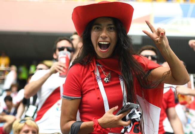 Cette supportrice péruviennes est heureuse d'avoir vu les siens gagner face à l'Australie