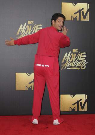 Tyler Posey montre ses fesses aux MTV Movie Awards