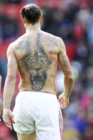Zlatan Ibrahimovic rugit de plaisir : il montre ses tatouages