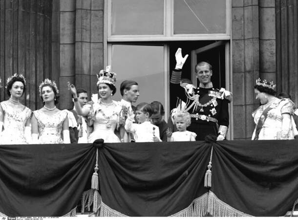 Et puis maman devient reine le 6 février 1952… Ici à son couronnement le 2 juin 1953