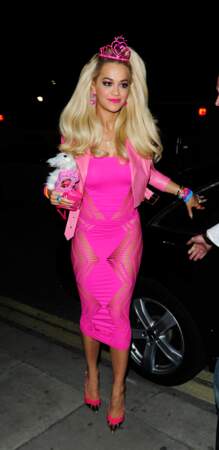 Au moins, Rita Ora est neutre en Barbie !