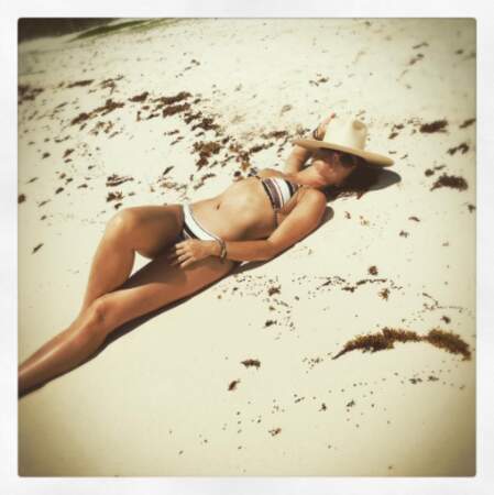 Sexy elle aussi : l'actrice Rebecca Gayheart en vacances. 