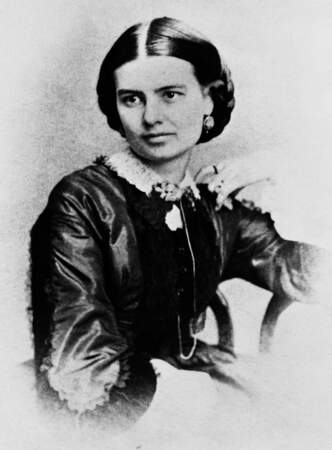 Ellen Arthur n'a jamais tenu son rôle car elle meurt pendant la campagne de son mari 21è président (1881/1885)