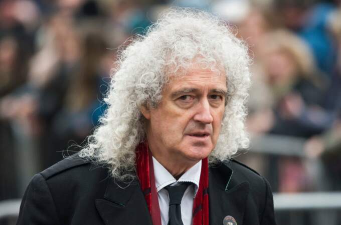 Connu pour avoir été le guitariste de Queen, Brian May est aussi diplômé en astrophysique