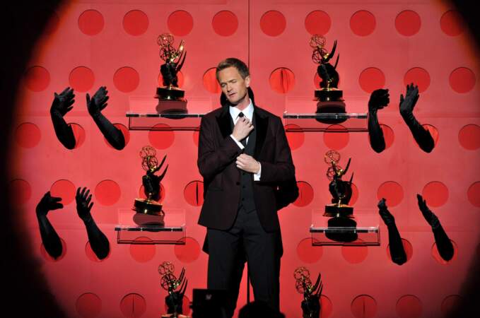 Neil Patrick Harris fait le show lors des 65e Primetime Emmy Awards à Los Angeles, le 22 septembre 2013