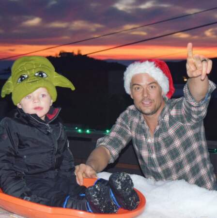 Josh Duhamel et son fils Axl font de la luge